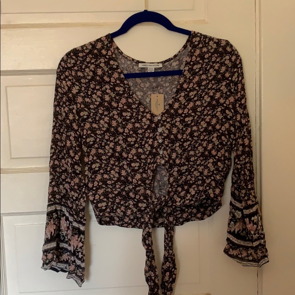 American Eagle Long-sleeve Floral Top